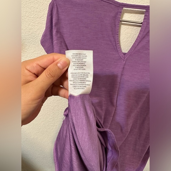 EUC TUFF ATHLETICS Lightweight Keyhole Long T-shirt Purple Pansy Color - Picture 8 of 8